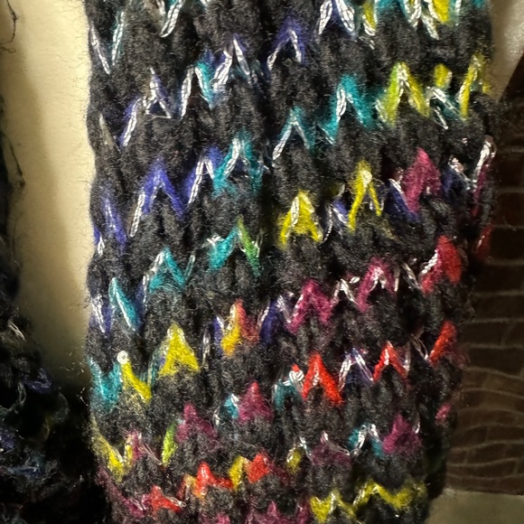 Chunky Knit Infinity Scarf - Picture 2 of 4